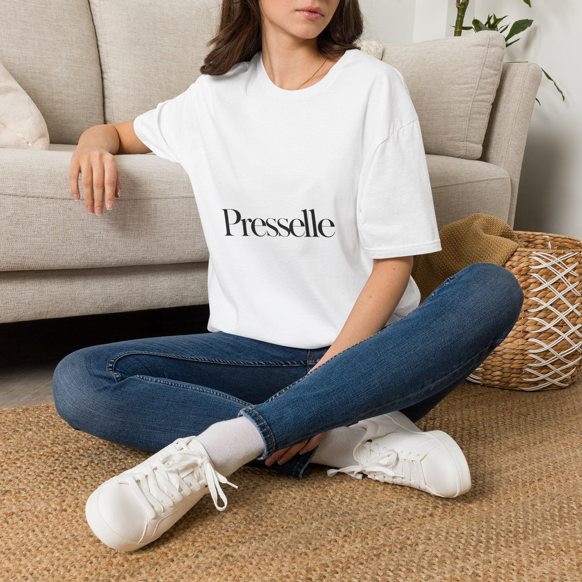Presselle logo T-Shirt | Minimal Typography Tee